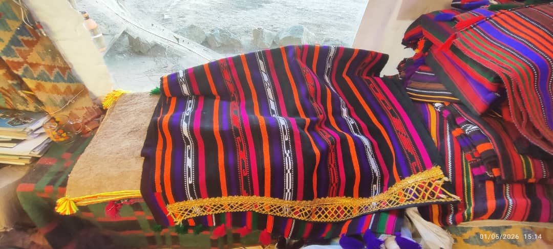 دسترخان دست باف - تصویر 2